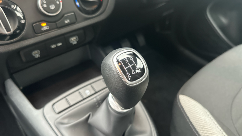 Hyundai i10 1.0 Advance 5dr Petrol Hatchback